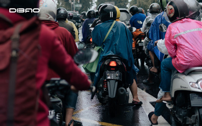 chở 3 người phạt bao nhi&ecirc;u tiền