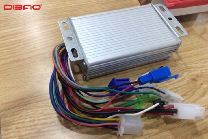 Có 2 loại IC phổ biến là IC chip và IC đa năng