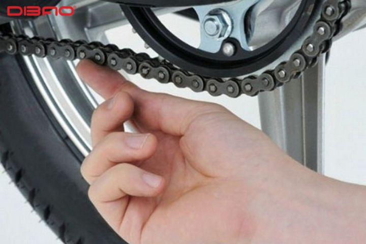 Xe đạp điện bị kêu ở bánh sau có thể do xích