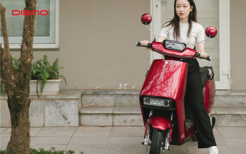 Sự thoải m&aacute;i khi vận h&agrave;nh l&agrave; điểm cộng lớn của xe điện Dibao R1