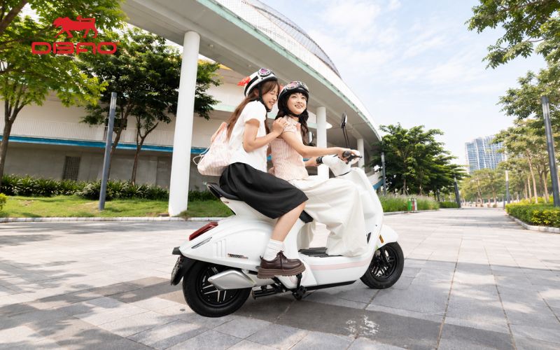 xe điện c&oacute; b&agrave;n đạp dibao vibe