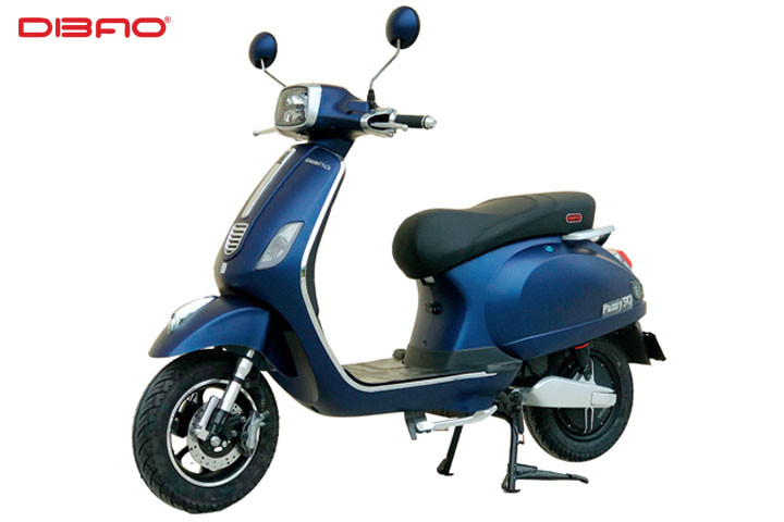 Rửa xe máy điện giúp xe sạch, bền hơn