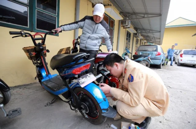 Chính thức bắt đầu đăng kí xe máy điện 7/12/2015