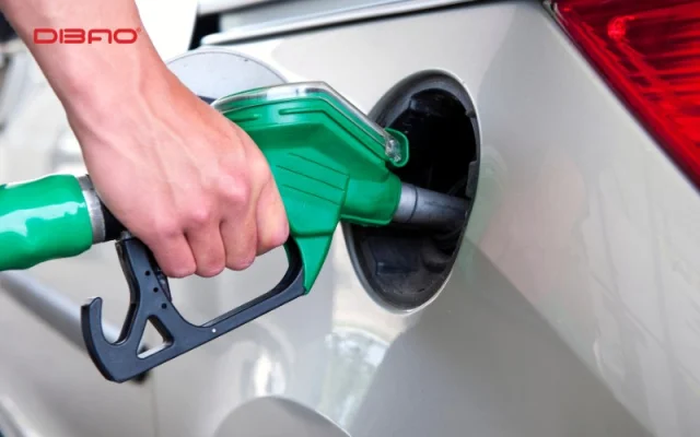 Xăng E10 là gì? Ưu nhược điểm, lộ trình sử dụng tại Việt Nam